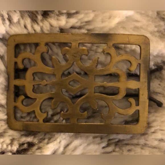 Accessories - NWOT “antiqued” hair clip